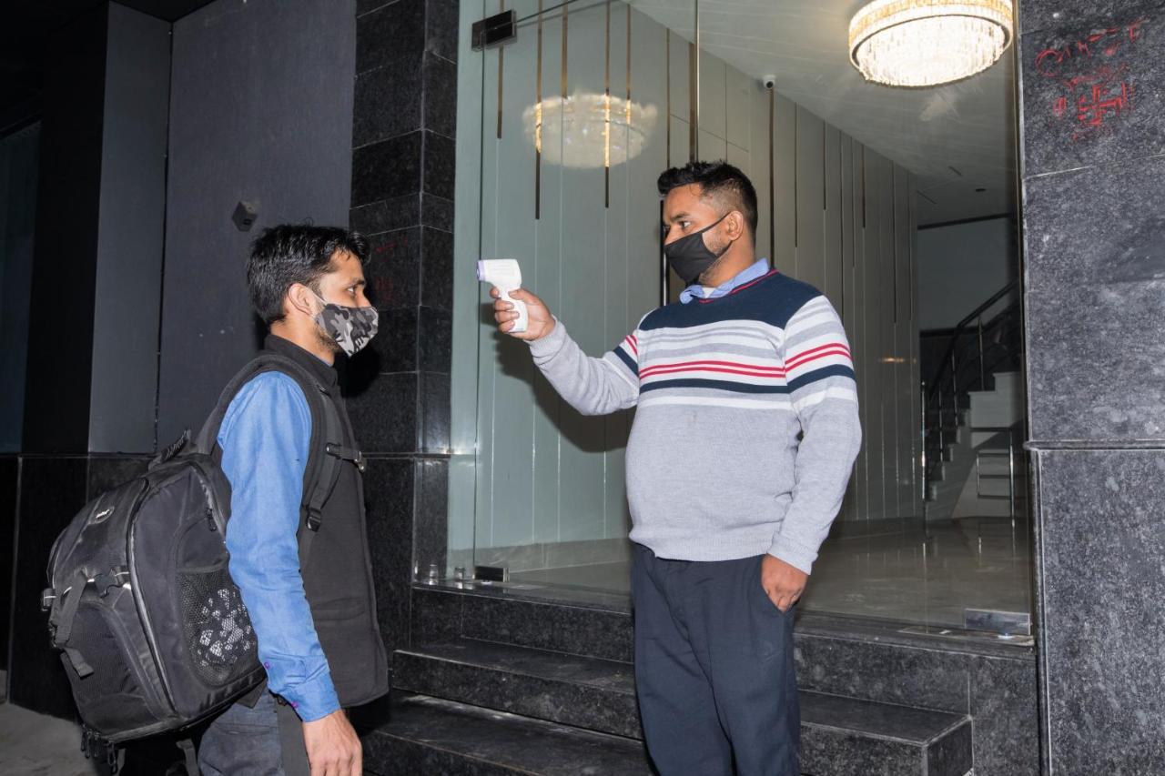 The Alpino Hotel New Delhi Extérieur photo