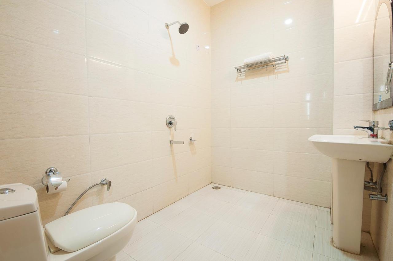 The Alpino Hotel New Delhi Extérieur photo