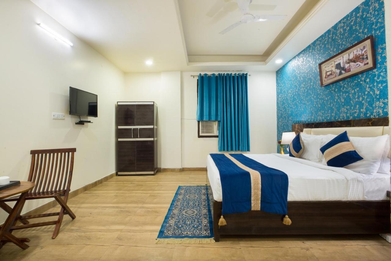 The Alpino Hotel New Delhi Extérieur photo