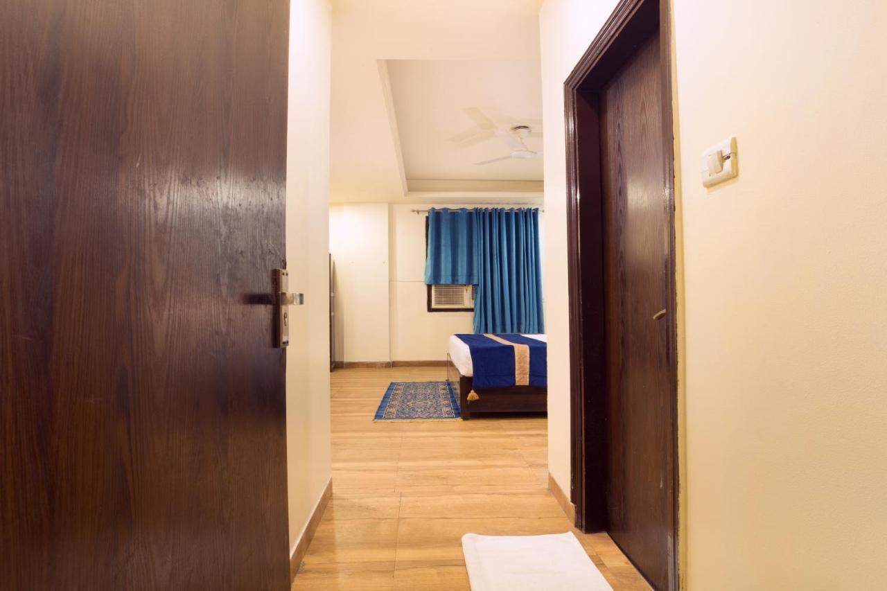 The Alpino Hotel New Delhi Extérieur photo